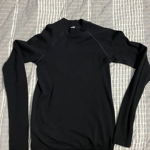 Lululemon Mock Neck (similar to) Keep the Heat - Picture 2 of 8